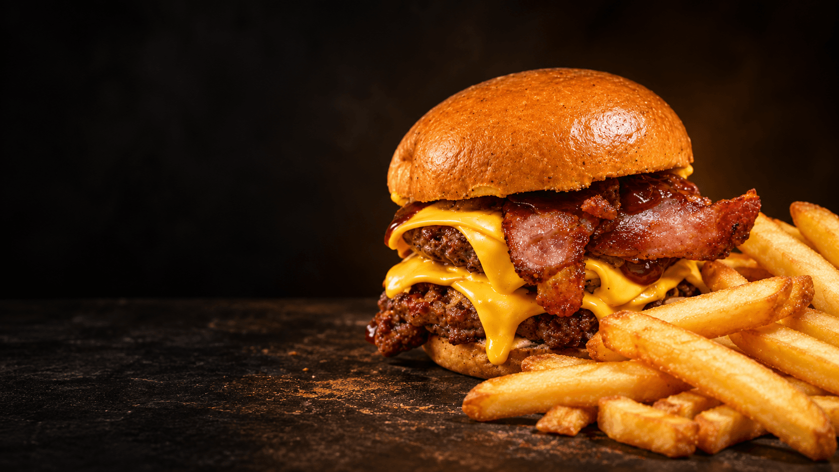 Hamburguesa doble con cheddar y papas fritas de Burger City